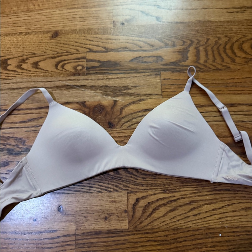 SKIMS Light Beige Smooth T-Shirt Bra